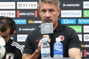 中国香港主帅谈交手国足：会找到方法施压 争取积极进攻并进球