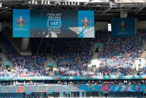 九游官方网站-【观察】不做主角操作规范 VAR欧洲杯展露最佳形态