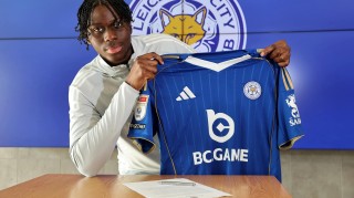 九游应用下载-官方：莱斯特城与19岁后卫凯文-格雷续约至2029年